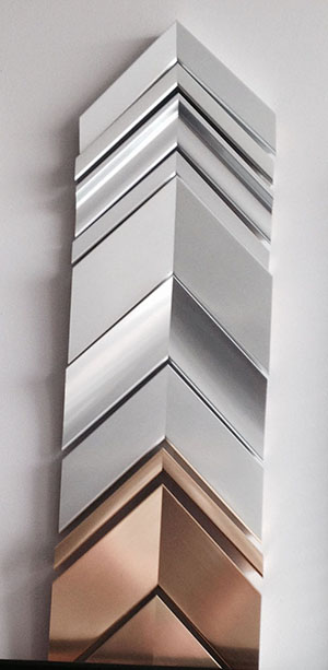 Tate - Metallic corners